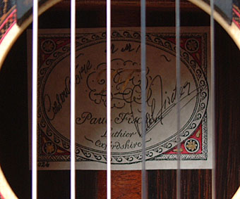 �M�^�[�@�|�[���E�t�B�b�V���[